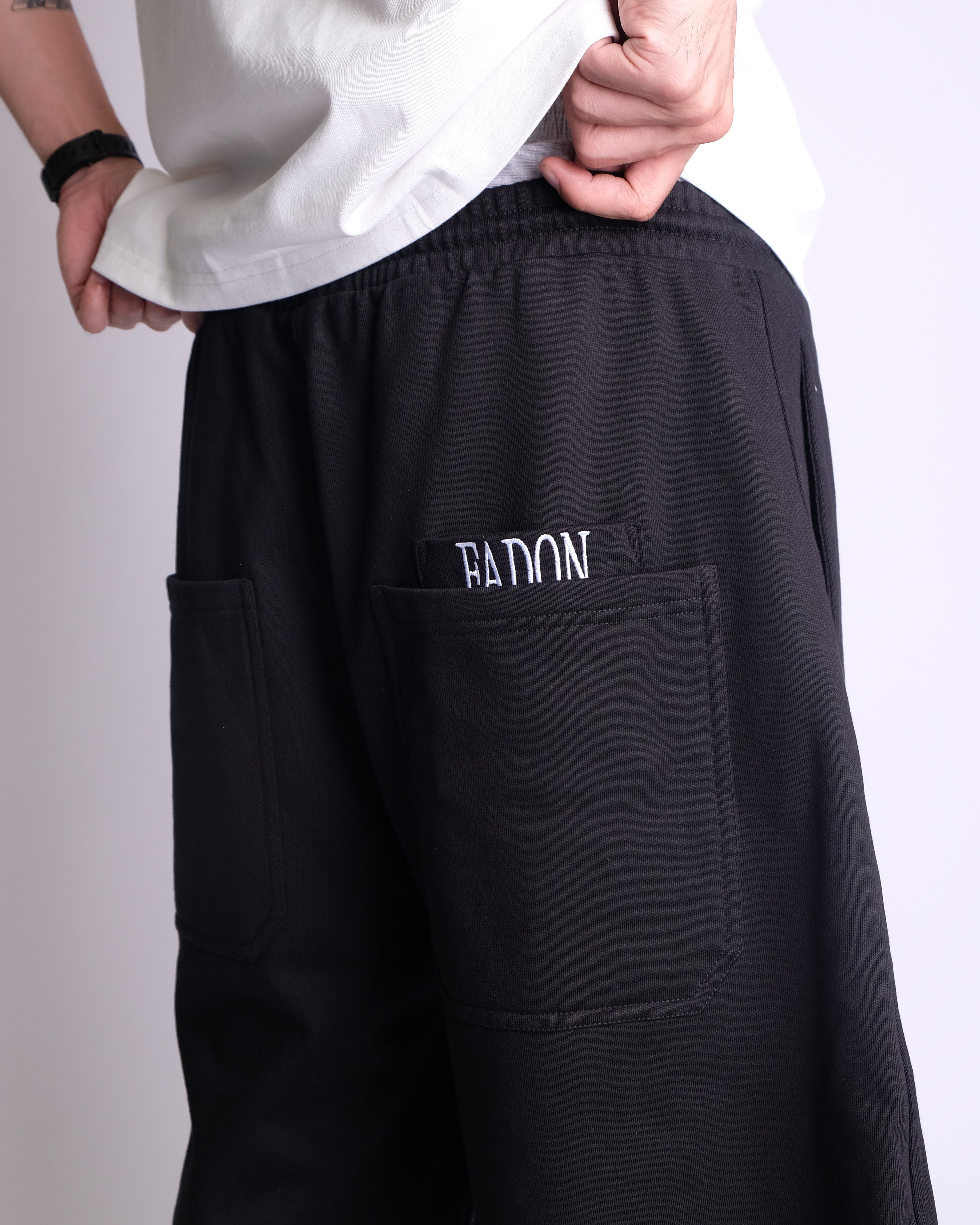Novel Fergus - Fadon Sweatpants