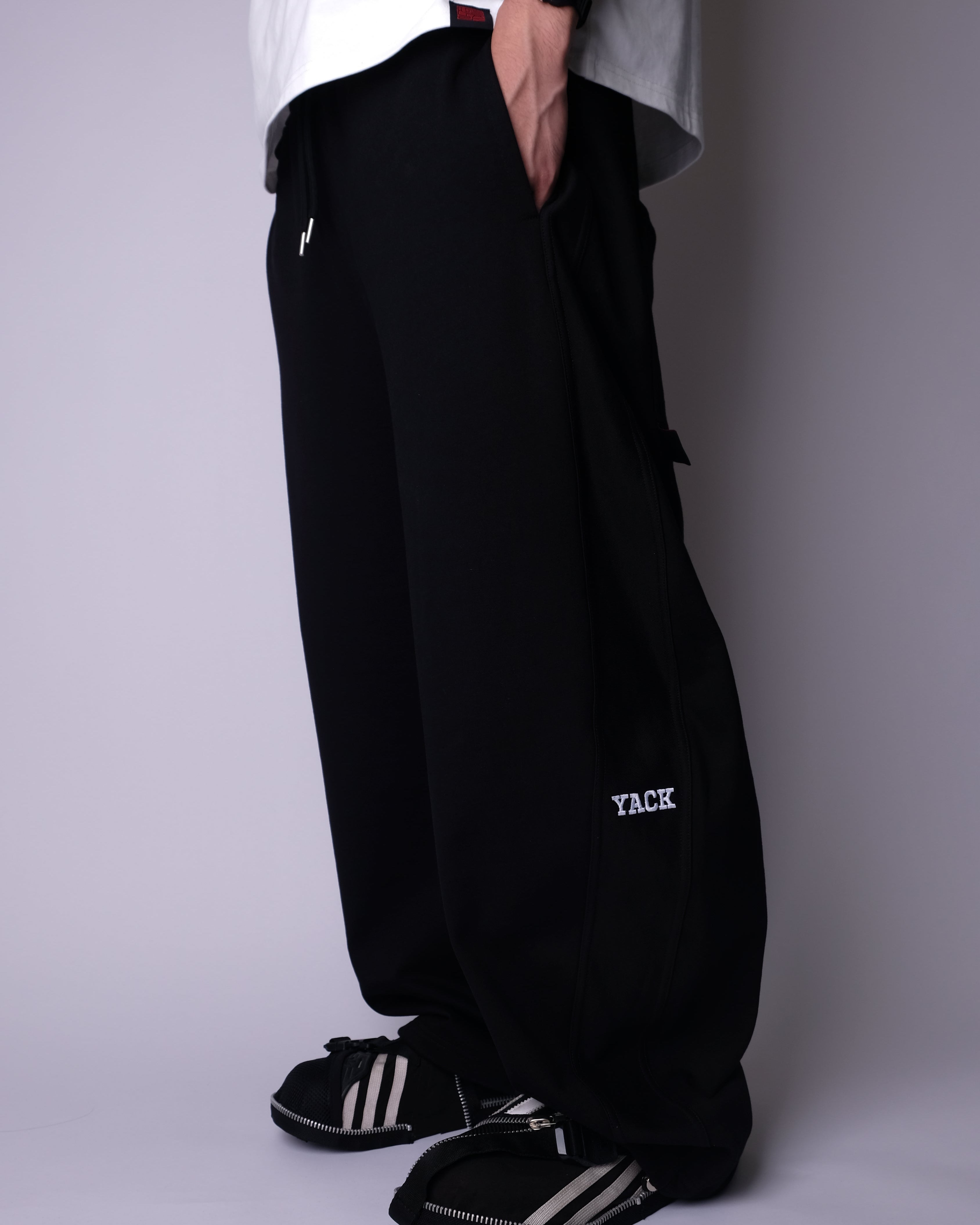 Novel Fergus - Fadon Sweatpants